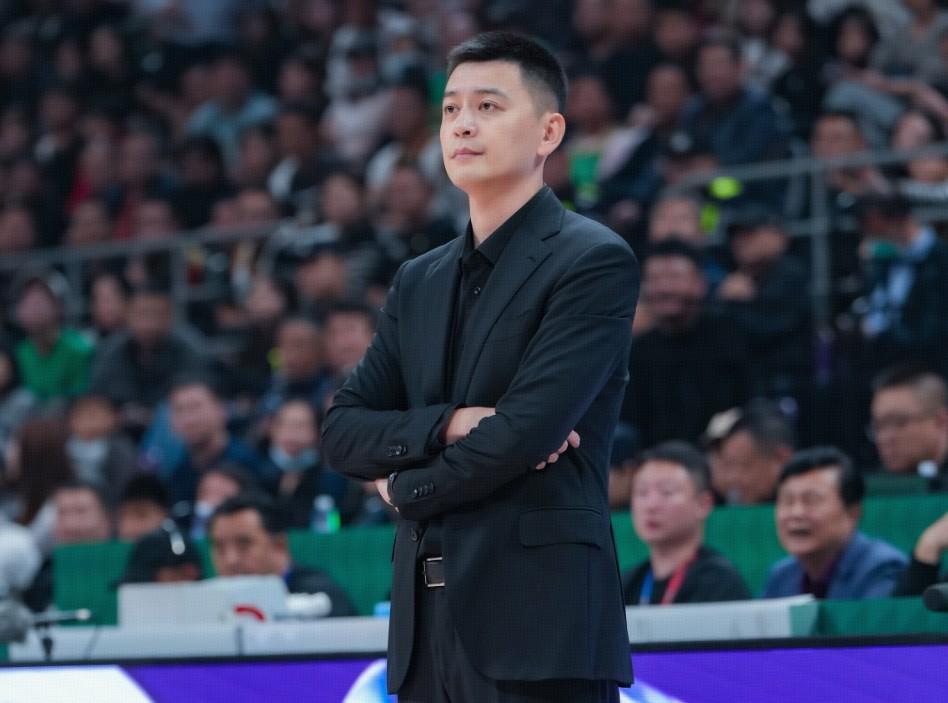 九游娱乐-杨鸣：球队最近的表现让大家很失望，我非常内疚和惭愧